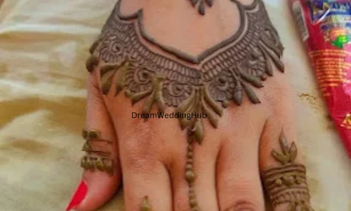 Dharam Professional Mehandi Artist